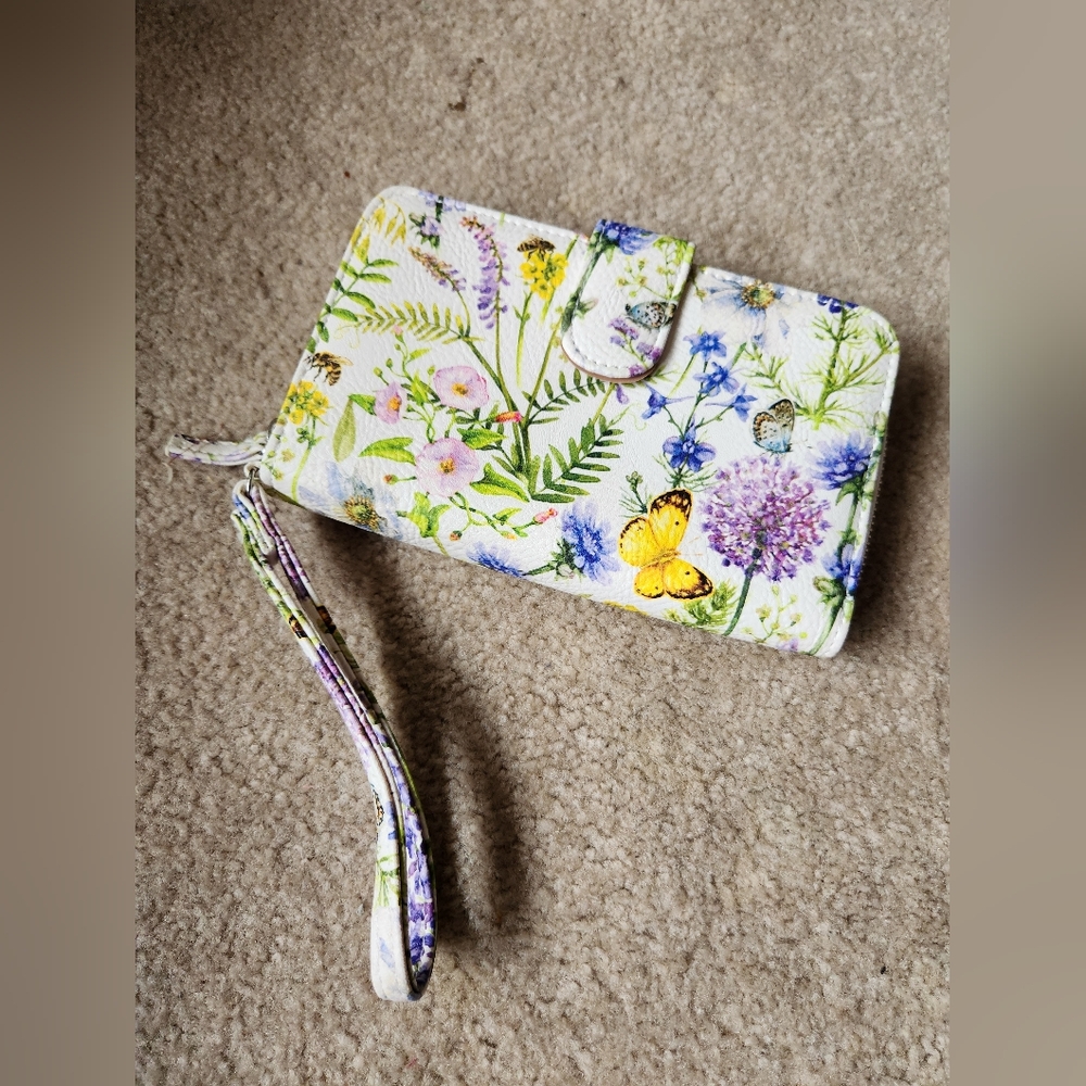 Womens Wallet Clutch Zip Around Butterflies Flowers NWOT